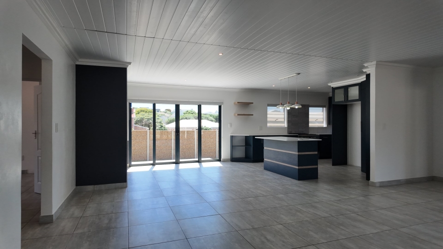 3 Bedroom Property for Sale in Stilbaai Wes Western Cape